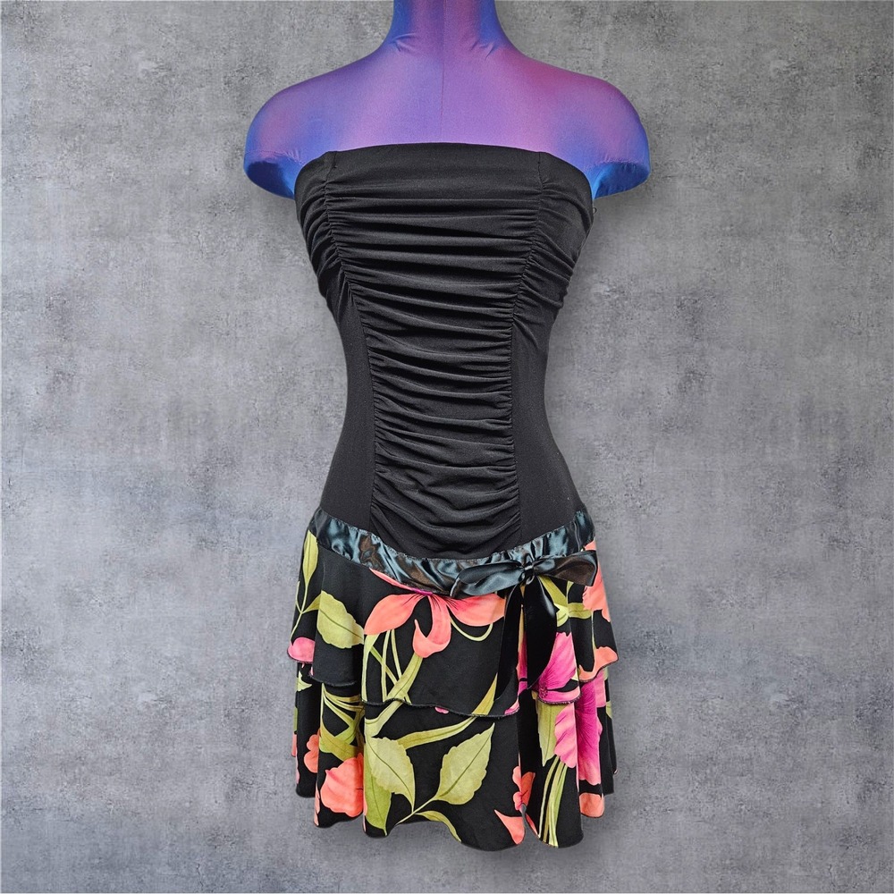 Vintage 90s XOXO Strapless Mini Dress Floral Ruffle Tiered Skirt Size Small D92